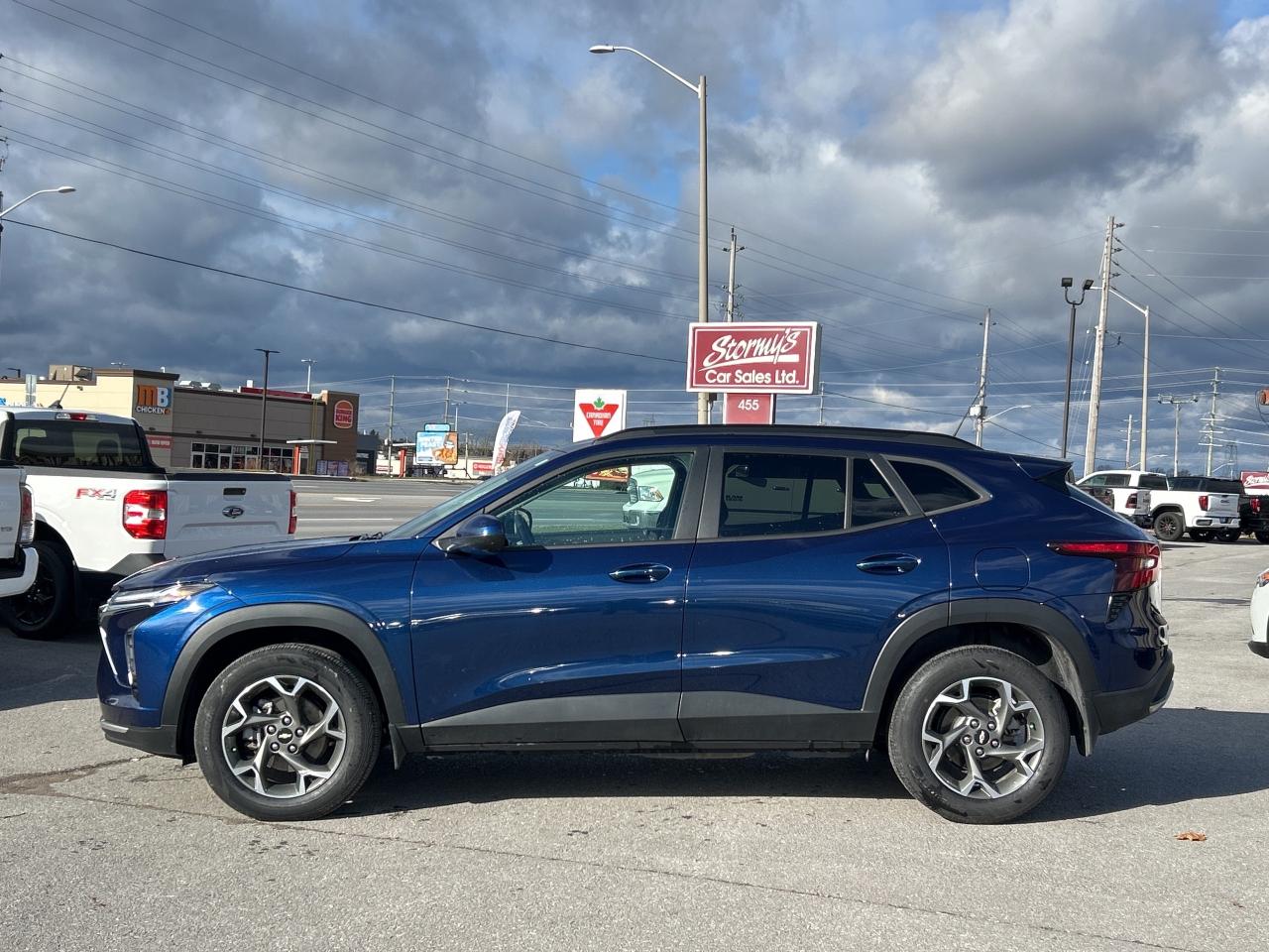 2024 Chevrolet Trax LT CALL NAPANEE 613-354-2100 Photo2