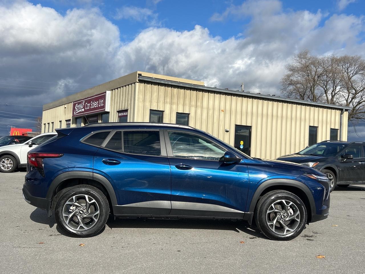 2024 Chevrolet Trax LT CALL NAPANEE 613-354-2100 Photo