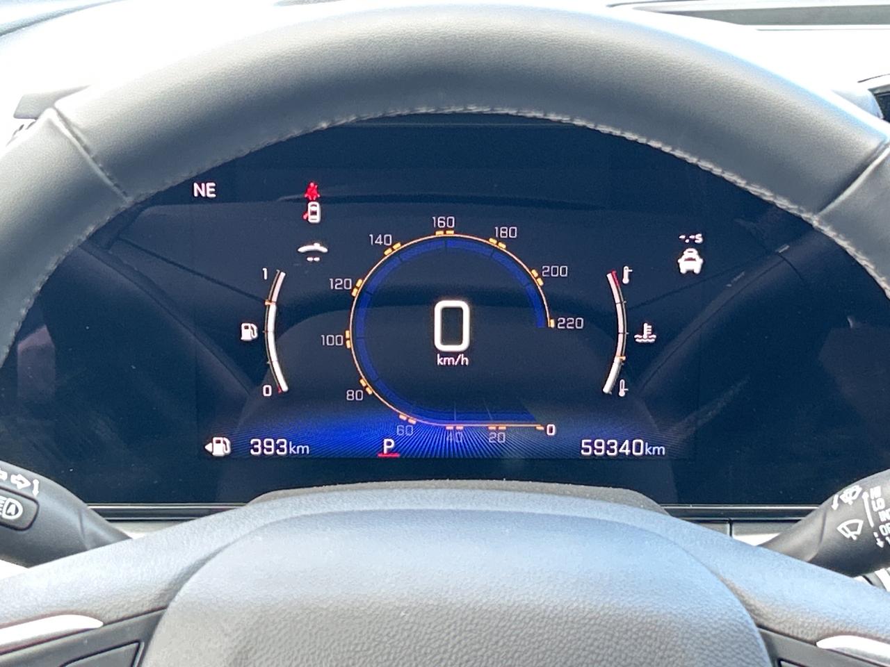 2024 Chevrolet Trax LT CALL NAPANEE 613-354-2100 Photo