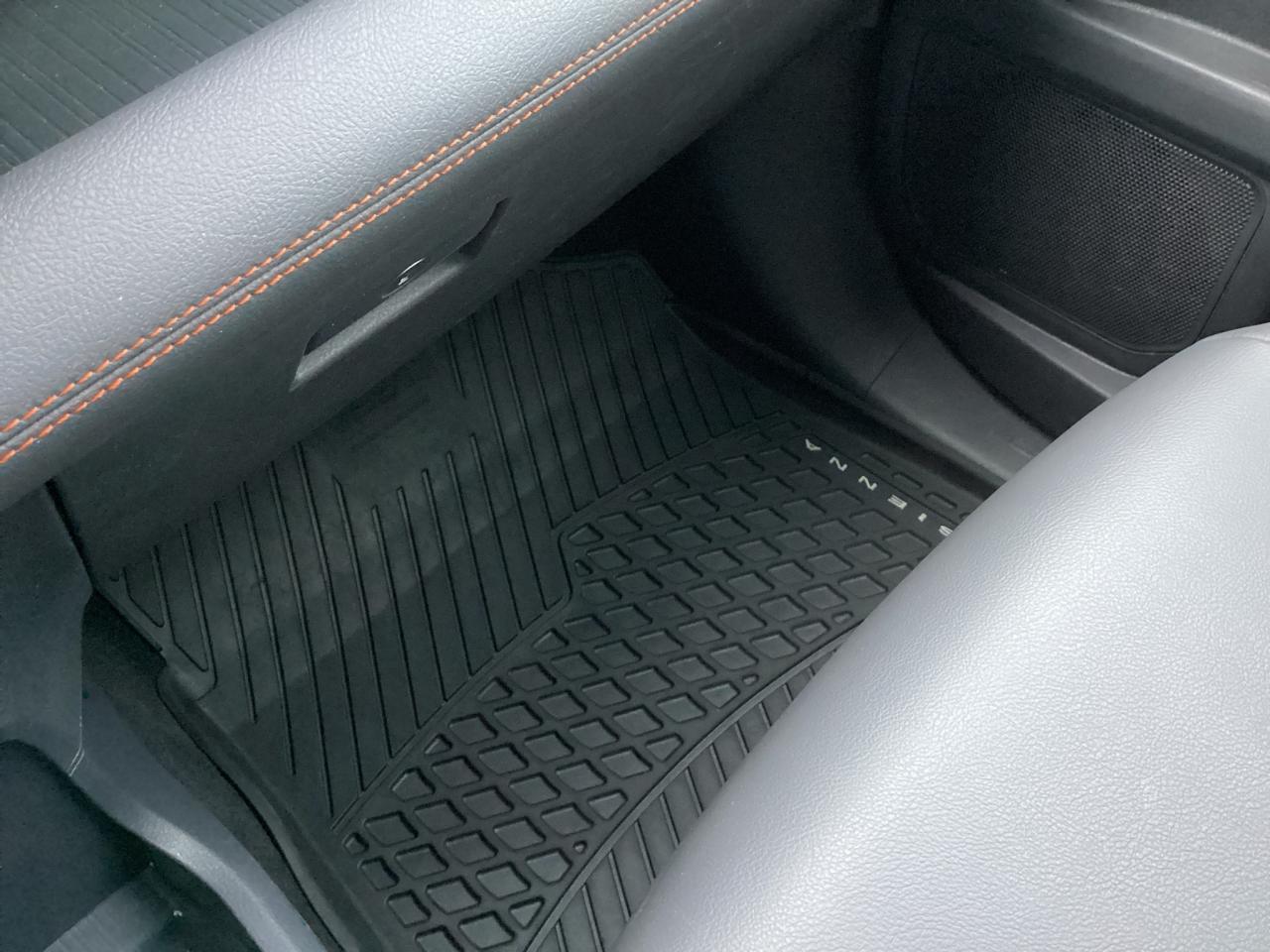 2021 Toyota Sienna XSE 7-Passenger FWD Photo