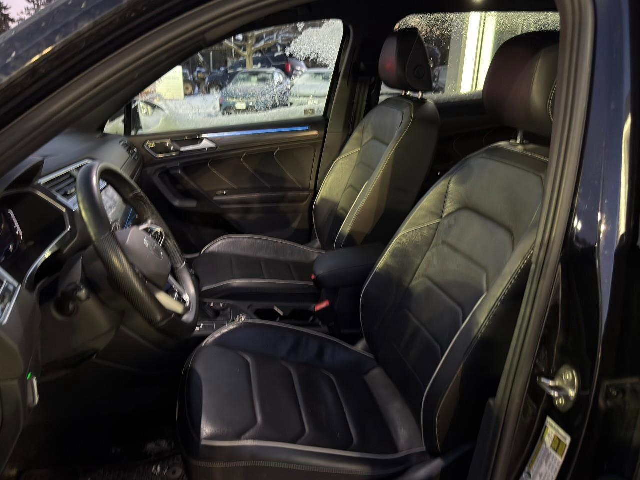 2022 Volkswagen Tiguan Highline R-LineAWD, SUNROOF, HTD SEATS, POWER TAIL Photo