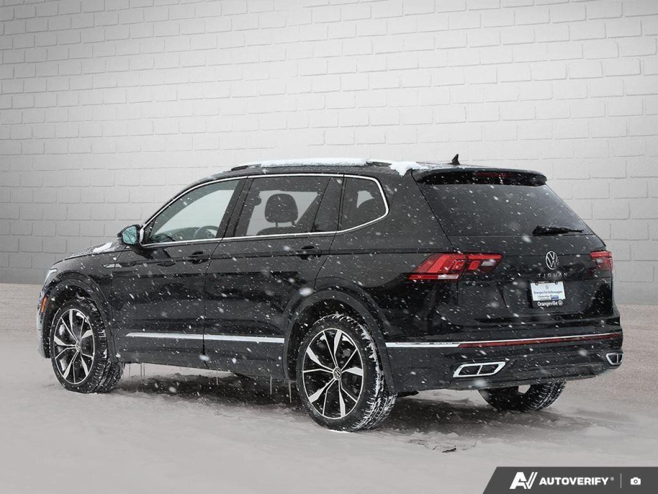 2022 Volkswagen Tiguan Highline R-LineAWD, SUNROOF, HTD SEATS, POWER TAIL Photo3