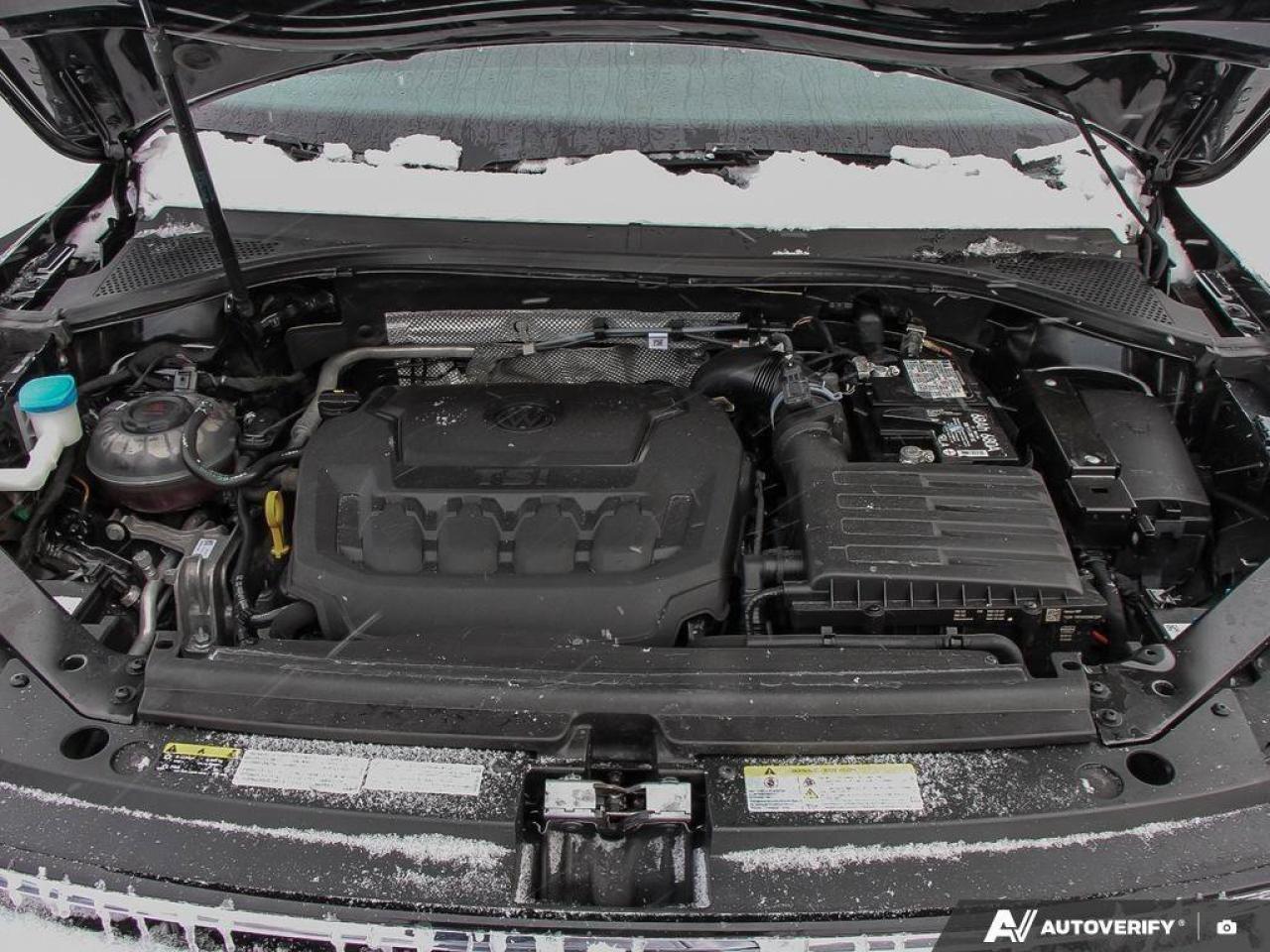 2022 Volkswagen Tiguan Highline R-LineAWD, SUNROOF, HTD SEATS, POWER TAIL Photo