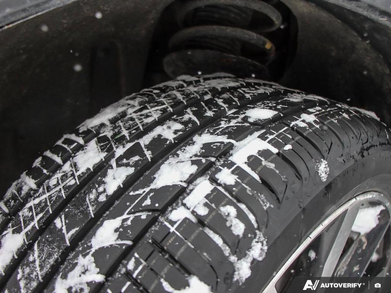 2022 Volkswagen Tiguan Highline R-LineAWD, SUNROOF, HTD SEATS, POWER TAIL Photo