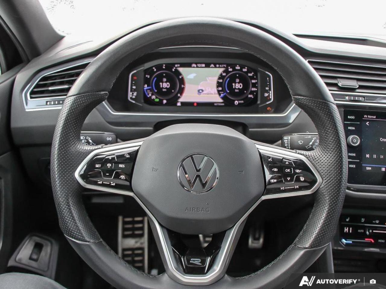 2022 Volkswagen Tiguan Highline R-LineAWD, SUNROOF, HTD SEATS, POWER TAIL Photo