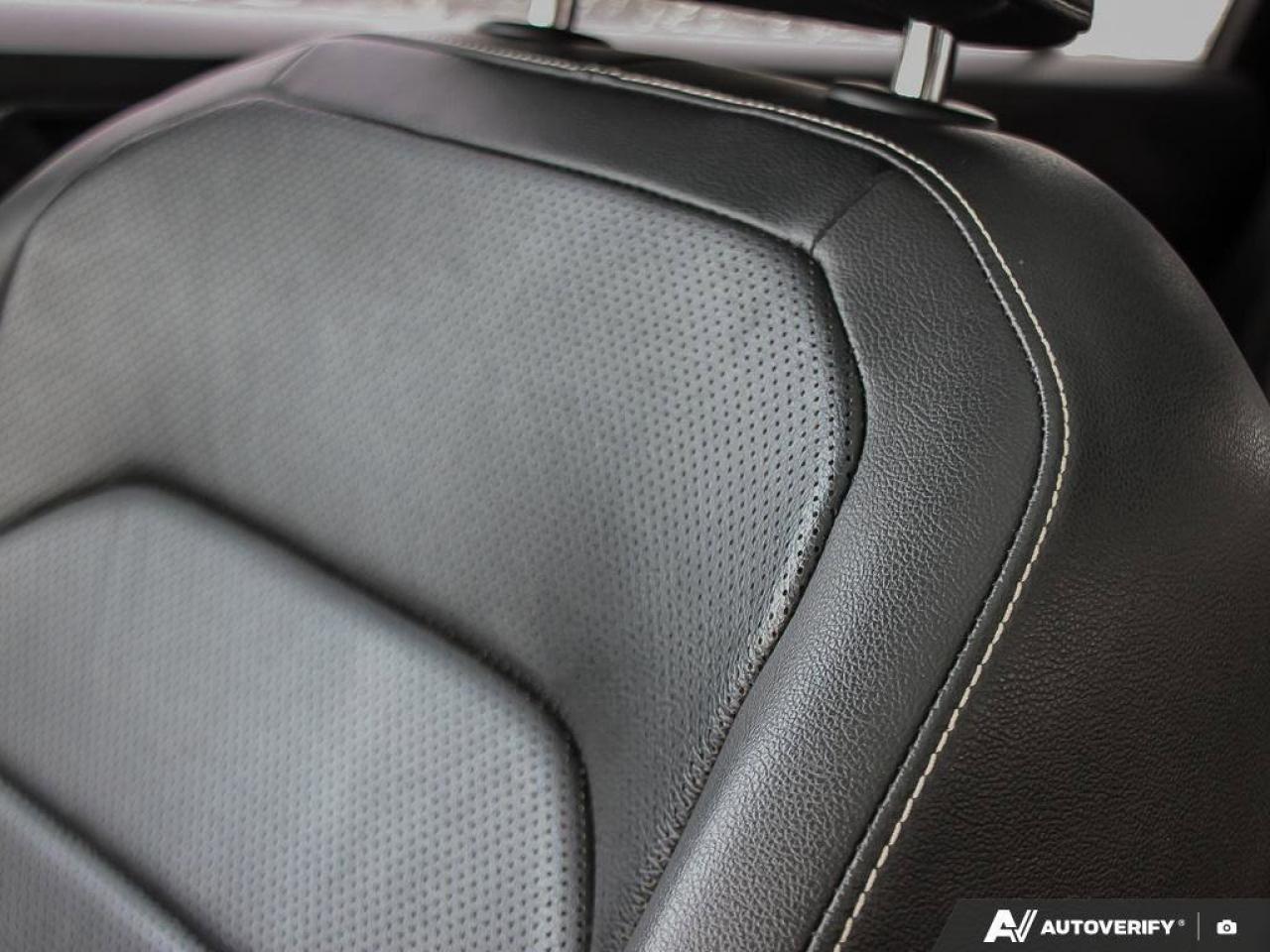 2022 Volkswagen Tiguan Highline R-LineAWD, SUNROOF, HTD SEATS, POWER TAIL Photo