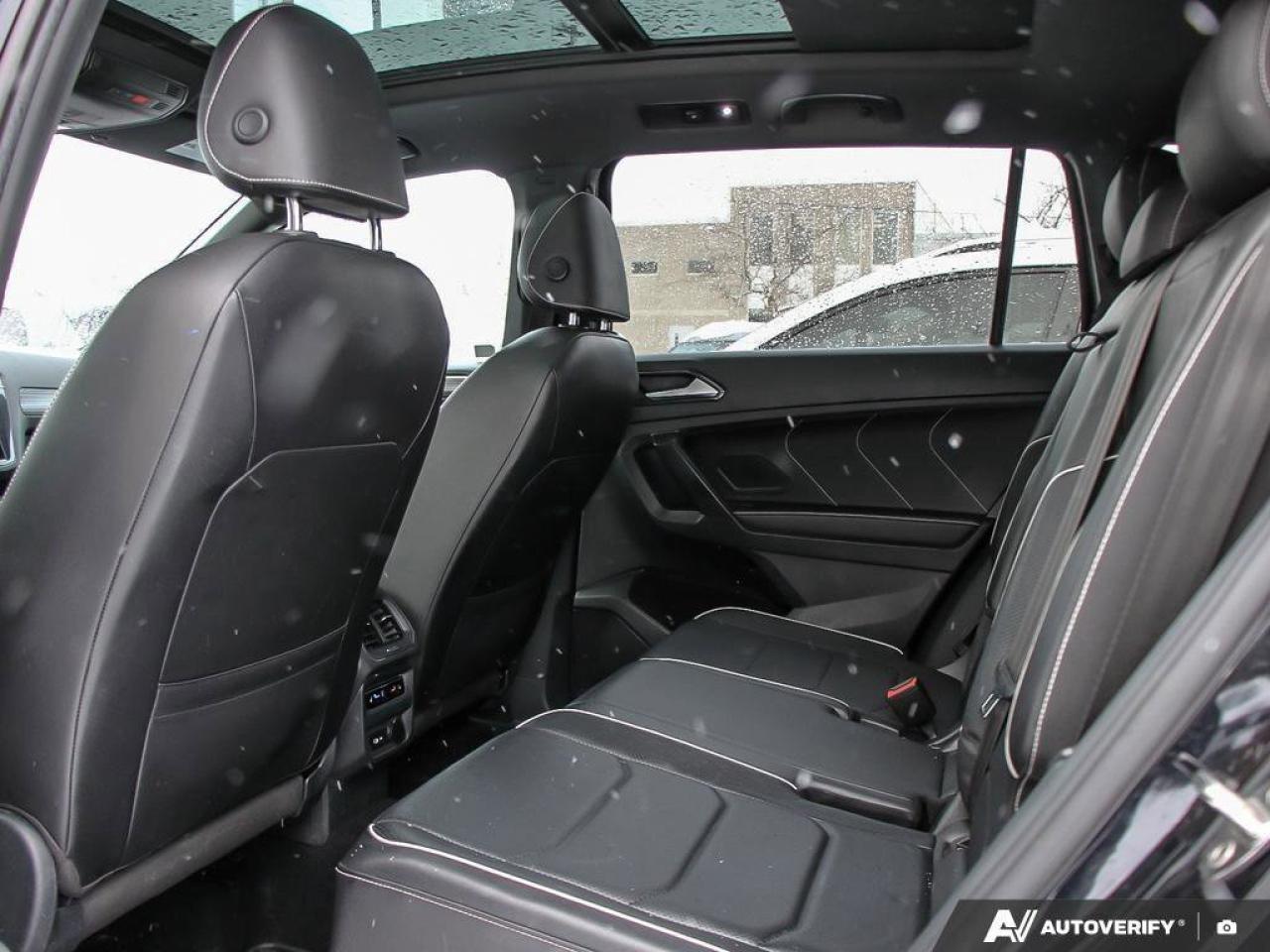 2022 Volkswagen Tiguan Highline R-LineAWD, SUNROOF, HTD SEATS, POWER TAIL Photo