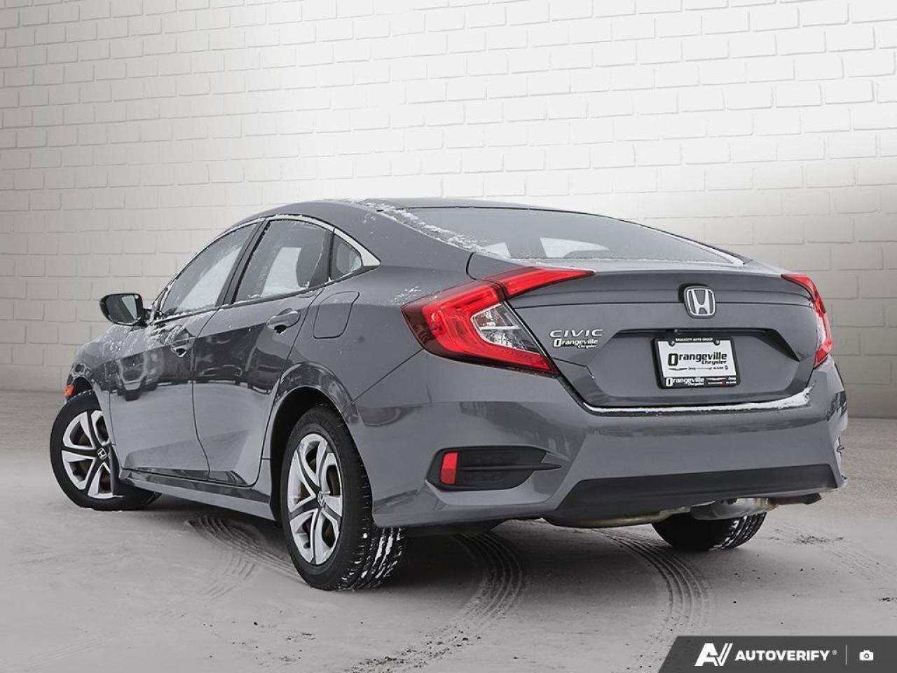 2017 Honda Civic Sedan LXLX, SEDAN, 2.0L 4-CYLINDERS, FWD, AUTOMATIC, 1-O Photo