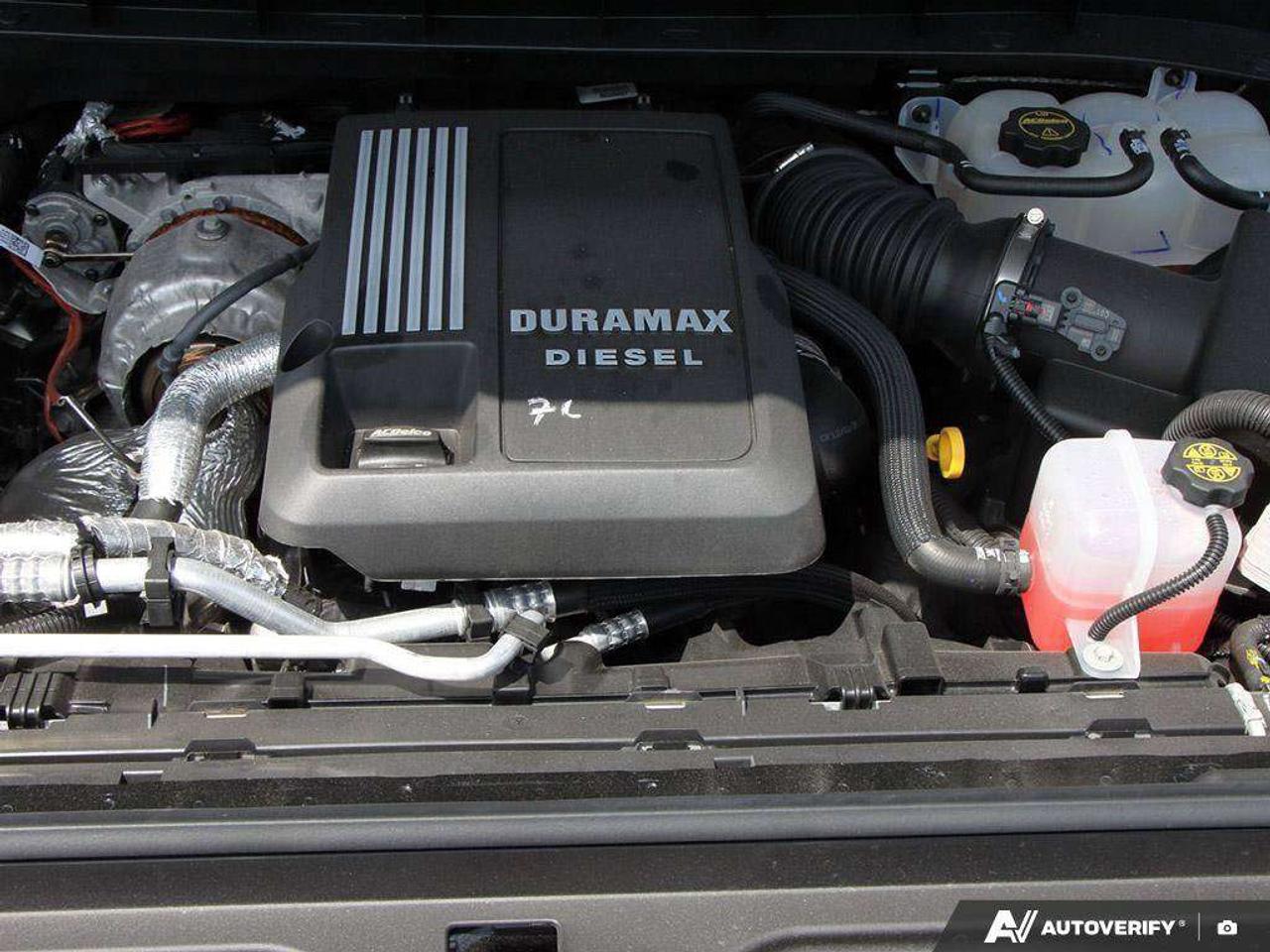 2025 GMC Sierra 1500 DENALI, 3.0 DURAMAX DIESEL, CREW CAB, LEATHER, ALLOYWS, LOADED, 1-OWNER! Photo