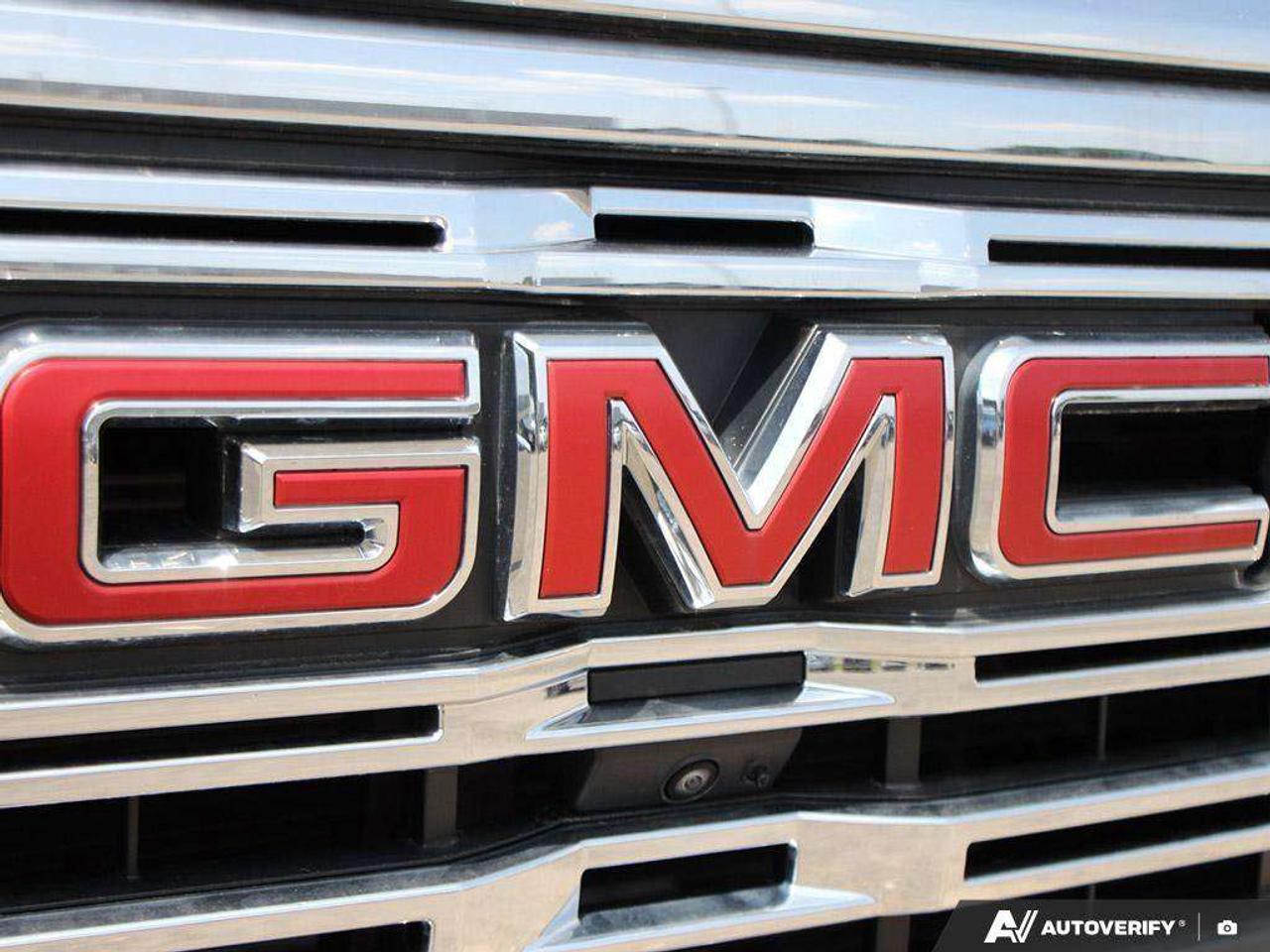 2025 GMC Sierra 1500 DENALI, 3.0 DURAMAX DIESEL, CREW CAB, LEATHER, ALLOYWS, LOADED, 1-OWNER! Photo