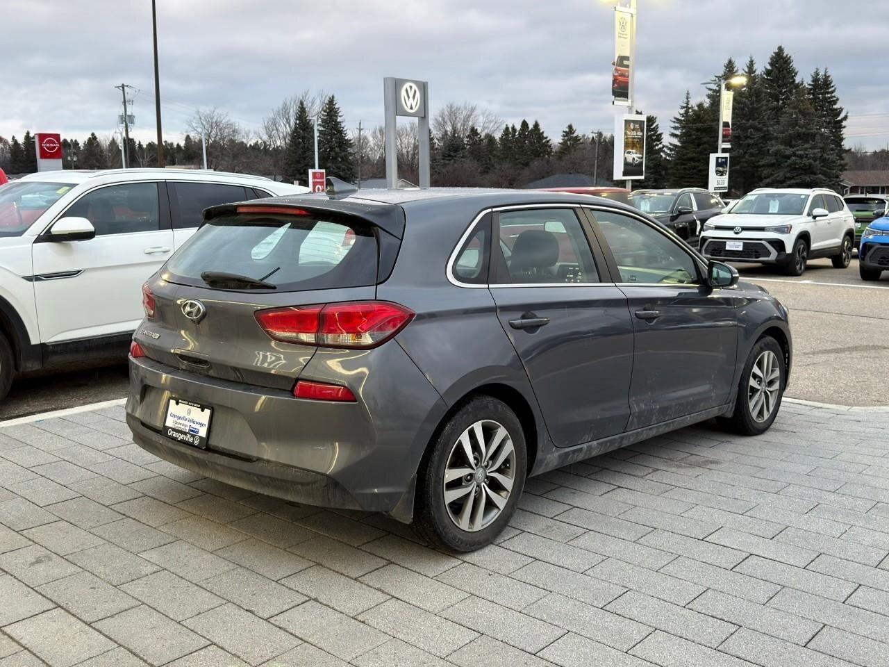 2018 Hyundai Elantra GT GLONE-OWNER, HTD CLOTH SEATS, BACKUP CAM, CARPLAY, Photo3