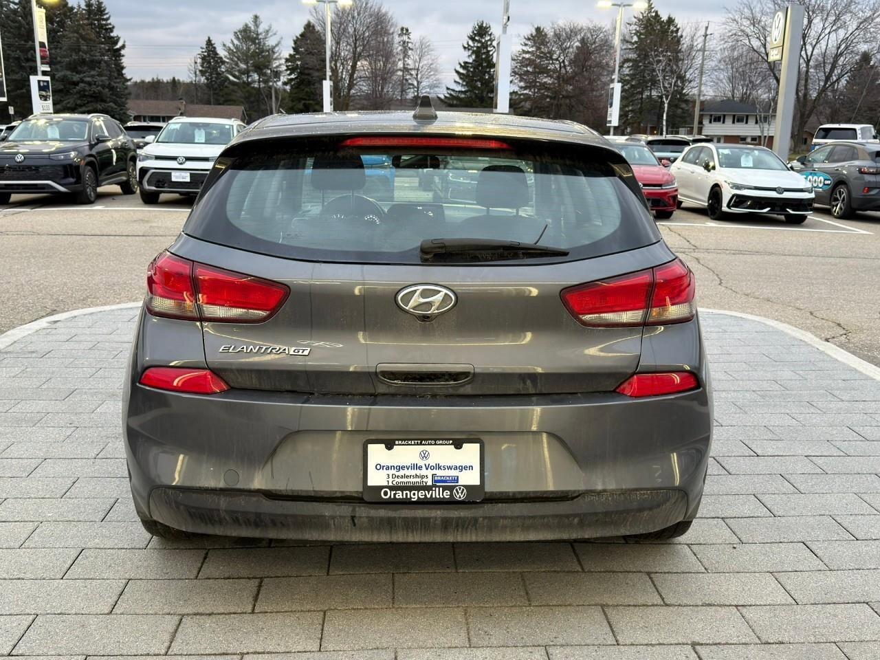 2018 Hyundai Elantra GT GLONE-OWNER, HTD CLOTH SEATS, BACKUP CAM, CARPLAY, Photo4