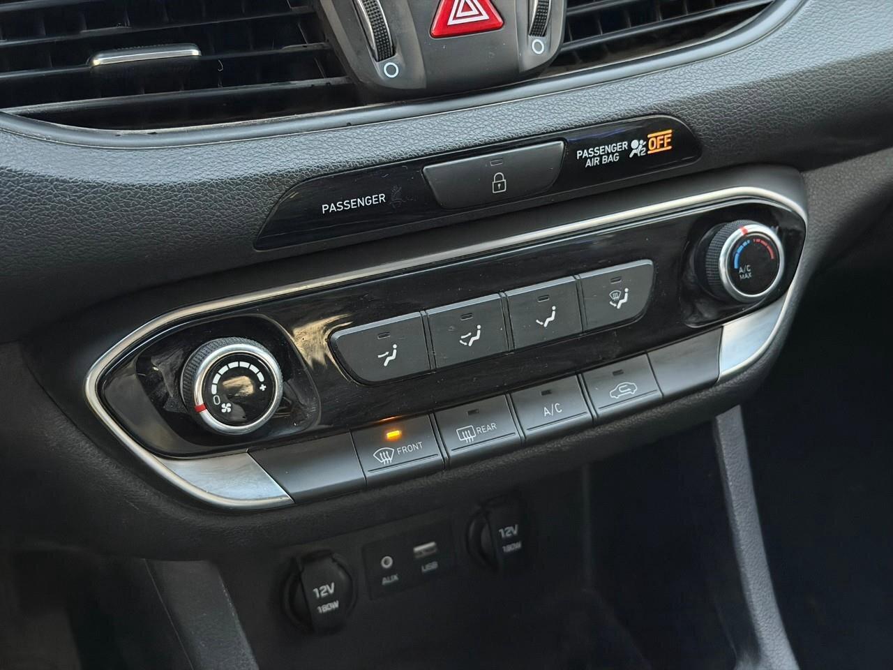 2018 Hyundai Elantra GT GLONE-OWNER, HTD CLOTH SEATS, BACKUP CAM, CARPLAY, Photo