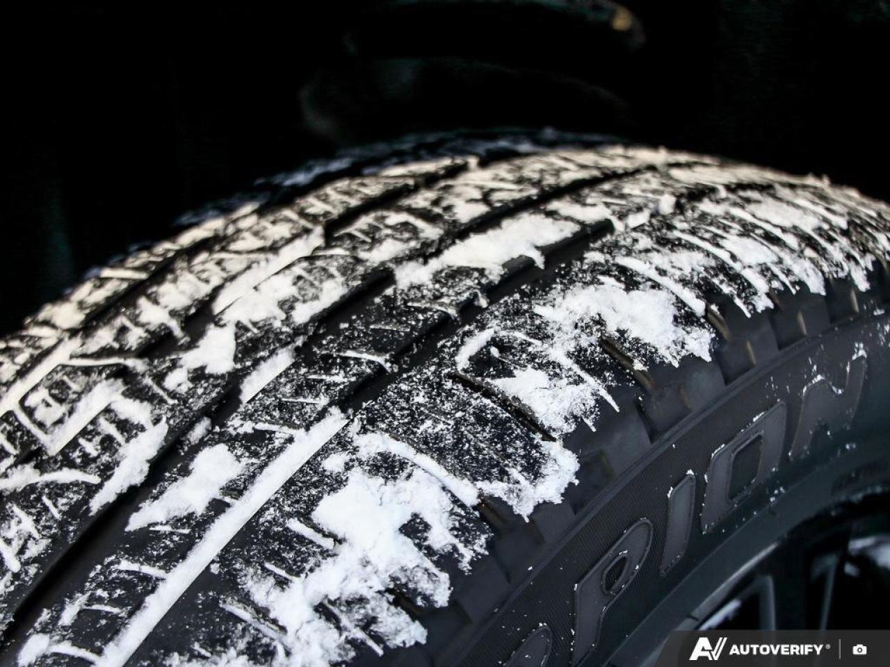 2022 Volkswagen Tiguan Comfortline R-Line Black EditionONE-OWNER, ACCIDEN Photo