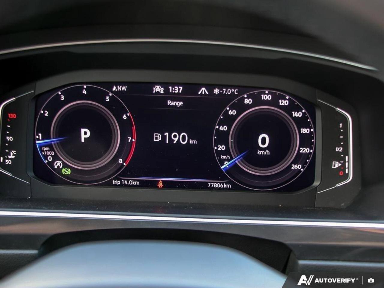 2022 Volkswagen Tiguan Comfortline R-Line Black EditionONE-OWNER, ACCIDEN Photo