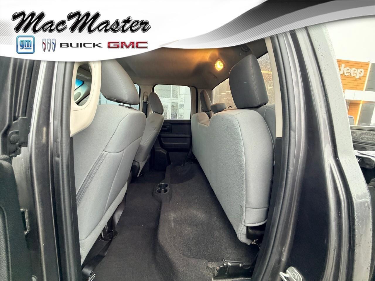 2017 RAM 1500 TradesmanSXT, 5.7L HEMI V8, 4X4, BENCH CLOTH, ALLO Photo