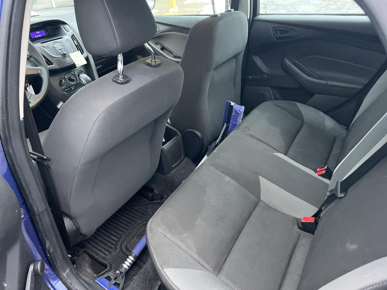 2012 Ford Focus S Photo