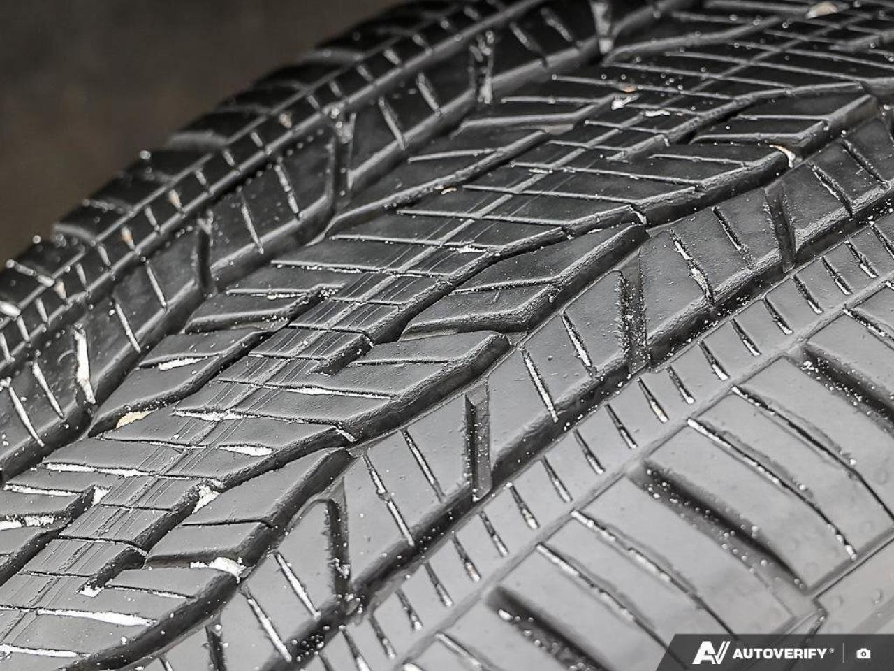 2023 Buick Enclave AvenirAVENIR, 3.6L V6, AWD, LEATHER, ALLOYS, SUNRO Photo