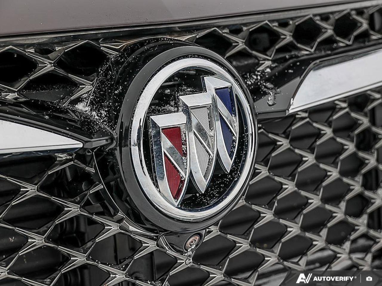 2023 Buick Enclave AvenirAVENIR, 3.6L V6, AWD, LEATHER, ALLOYS, SUNRO Photo