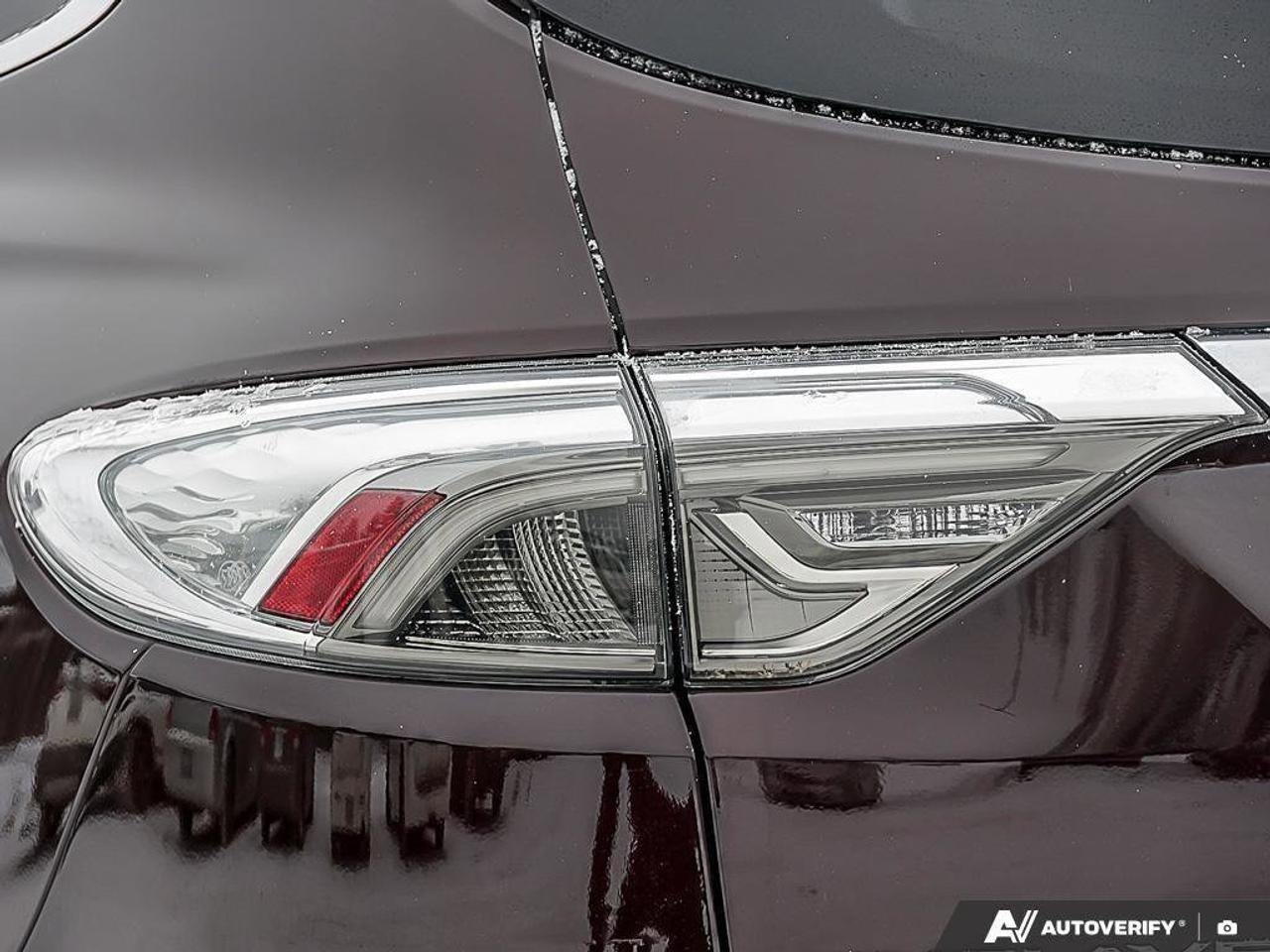 2023 Buick Enclave AvenirAVENIR, 3.6L V6, AWD, LEATHER, ALLOYS, SUNRO Photo