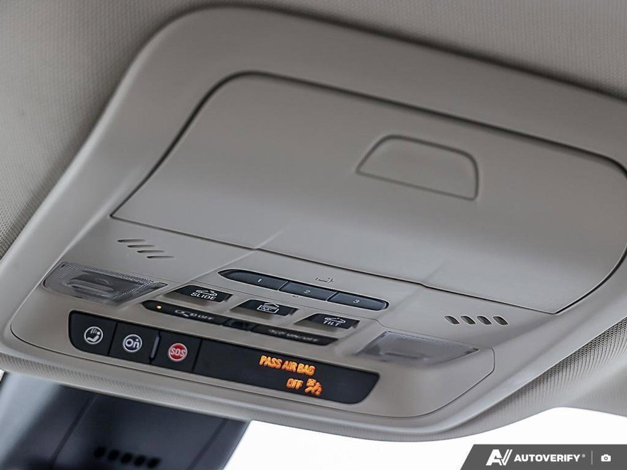 2023 Buick Enclave AvenirAVENIR, 3.6L V6, AWD, LEATHER, ALLOYS, SUNRO Photo