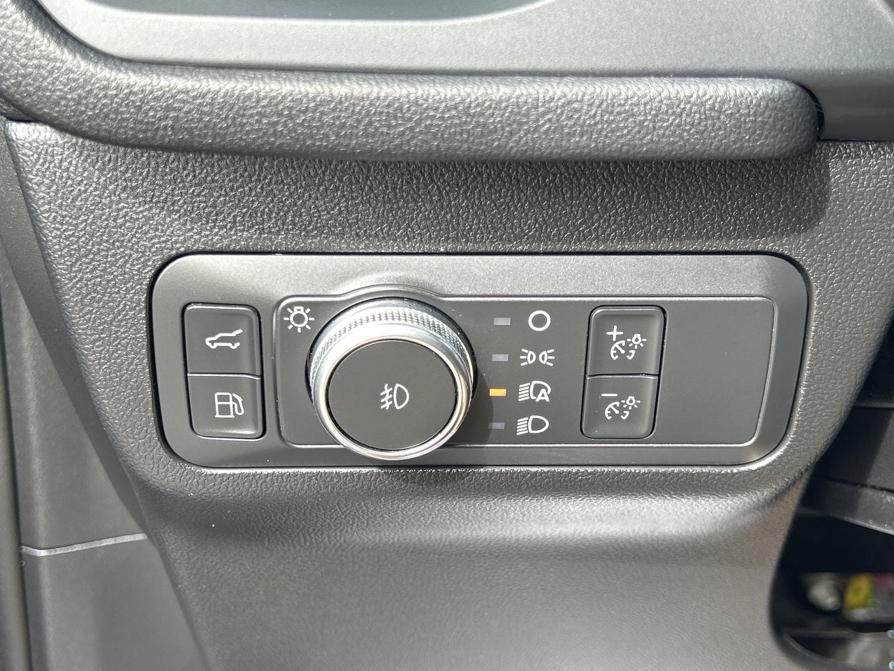 2022 Ford Escape SEL Hybrid AWD Photo