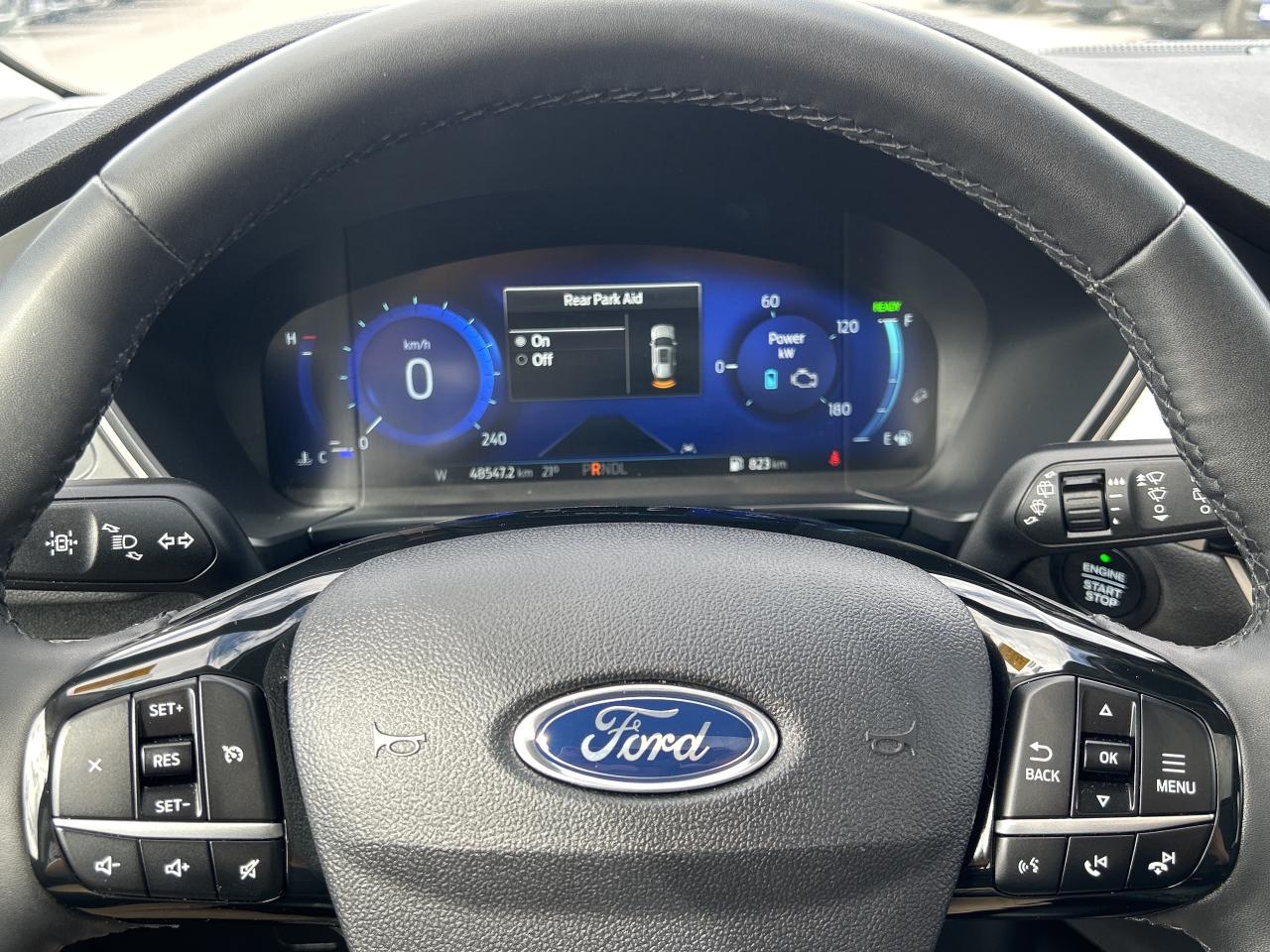 2022 Ford Escape SEL Hybrid AWD Photo