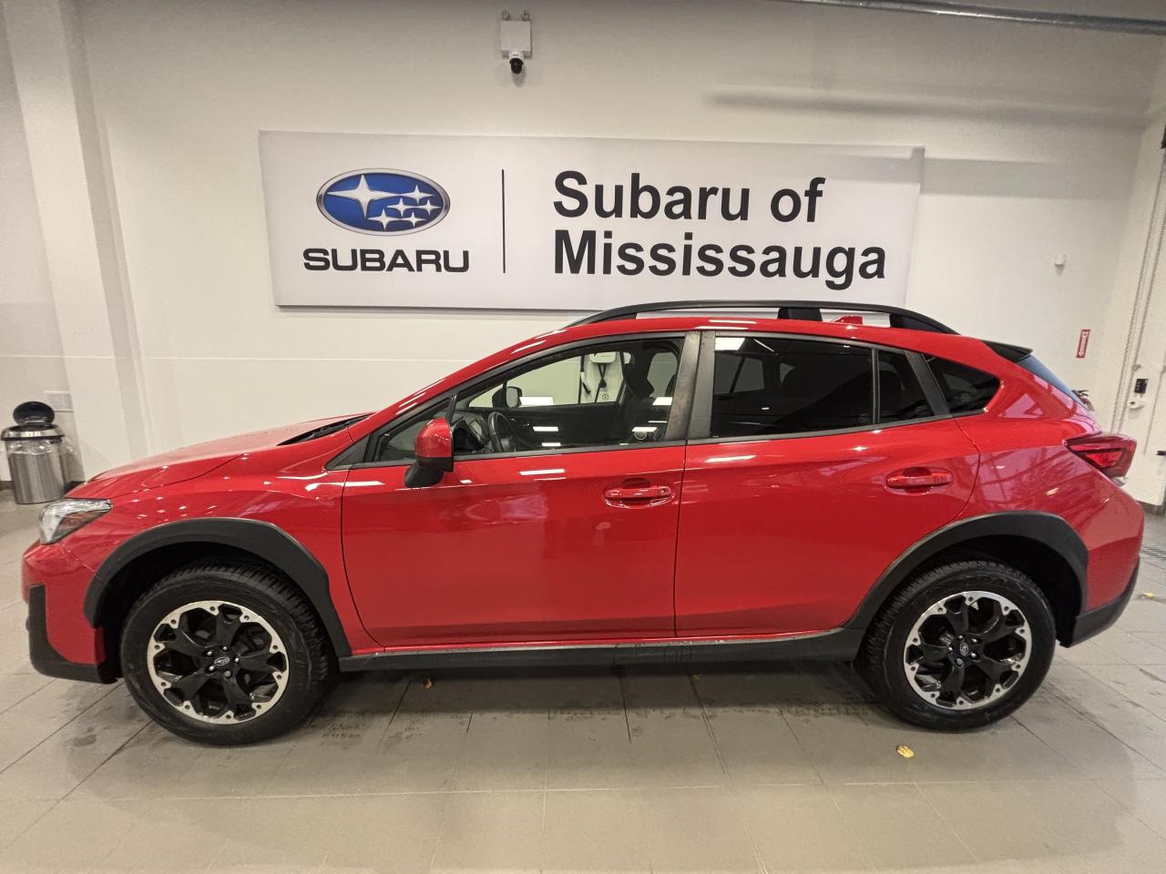 2023 Subaru Crosstrek SPORT   SUNROOF   PUSH START   APPLE CARPLAY   AWD Photo3
