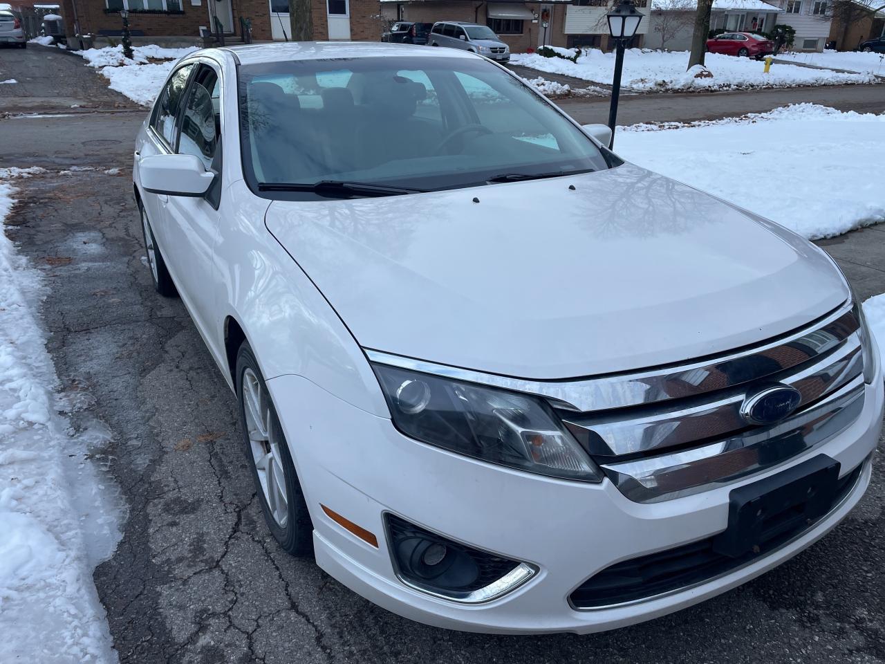 2010 Ford Fusion SEL Photo2