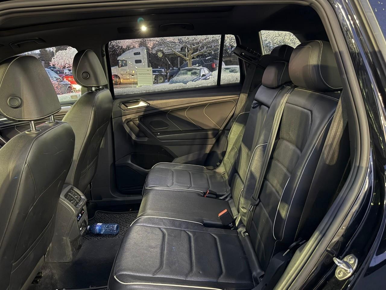 2022 Volkswagen Tiguan Highline R-LineAWD, SUNROOF, HTD SEATS, POWER TAIL Photo