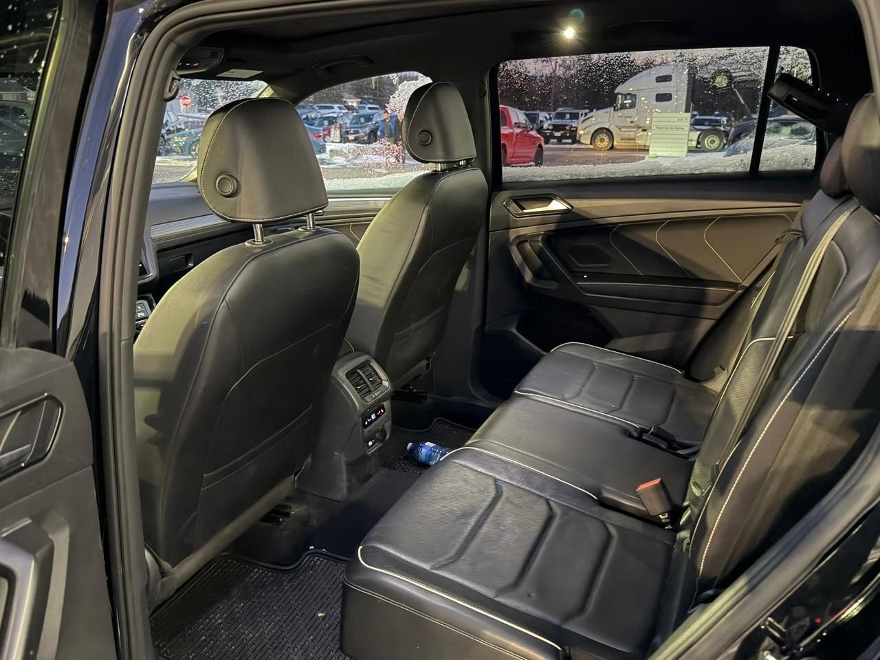 2022 Volkswagen Tiguan Highline R-LineAWD, SUNROOF, HTD SEATS, POWER TAIL Photo