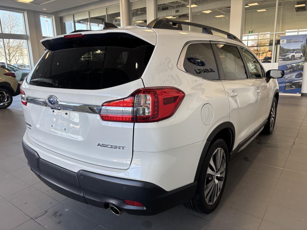 2020 Subaru ASCENT LIMITED  8 PASSENGER  CLEAN CARFAX  NAVI  SUNROOF Photo