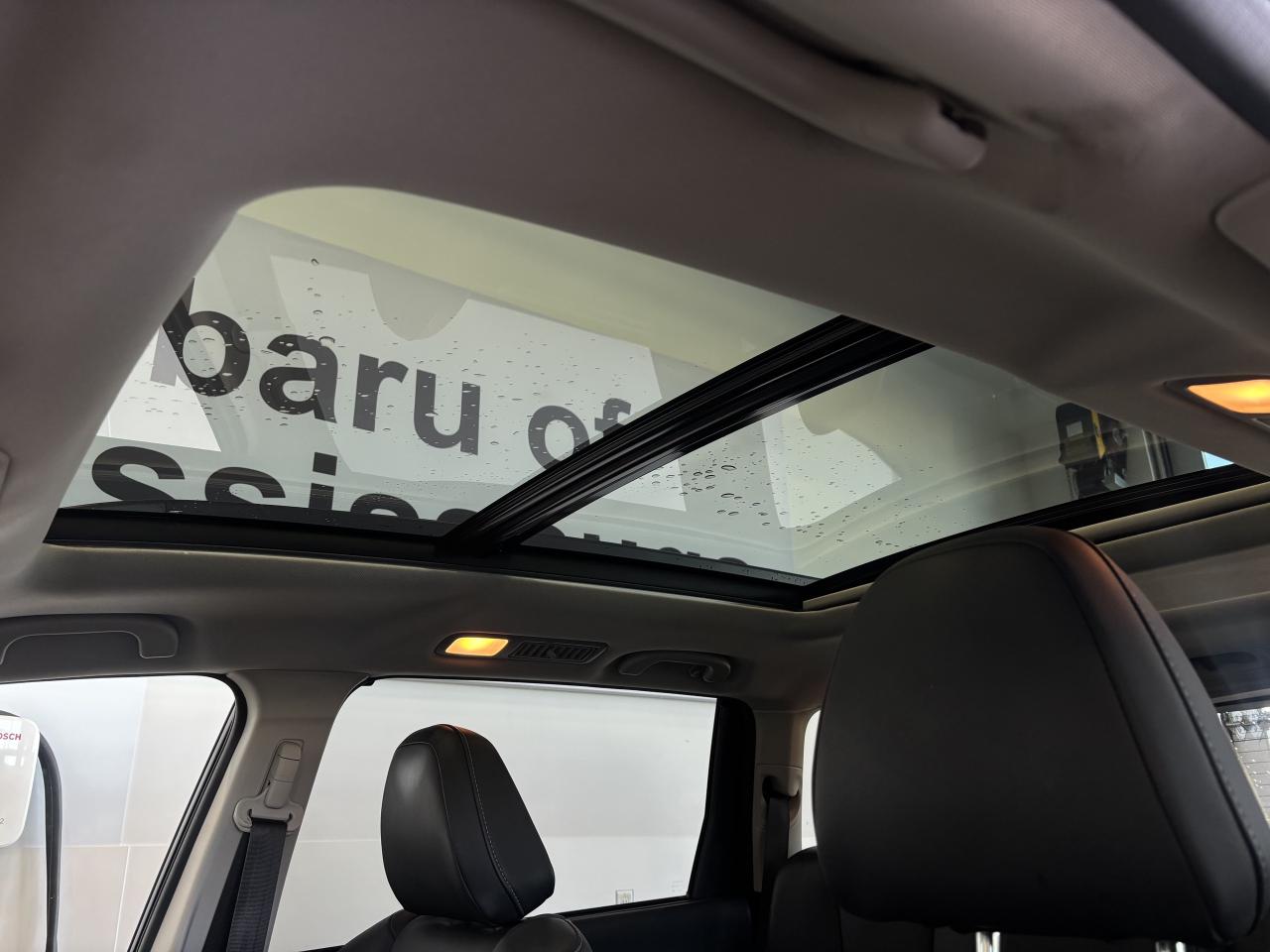 2020 Subaru ASCENT LIMITED  8 PASSENGER  CLEAN CARFAX  NAVI  SUNROOF Photo