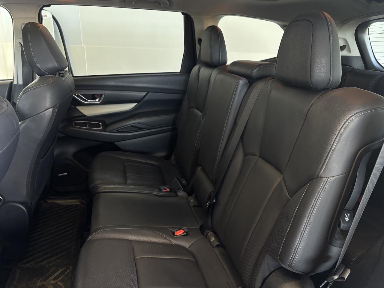 2020 Subaru ASCENT LIMITED  8 PASSENGER  CLEAN CARFAX  NAVI  SUNROOF Photo