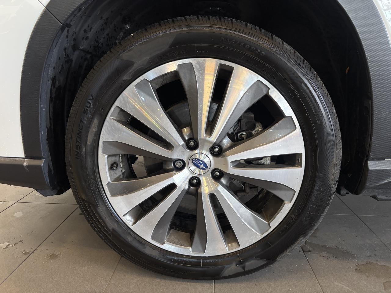 2020 Subaru ASCENT LIMITED  8 PASSENGER  CLEAN CARFAX  NAVI  SUNROOF Photo