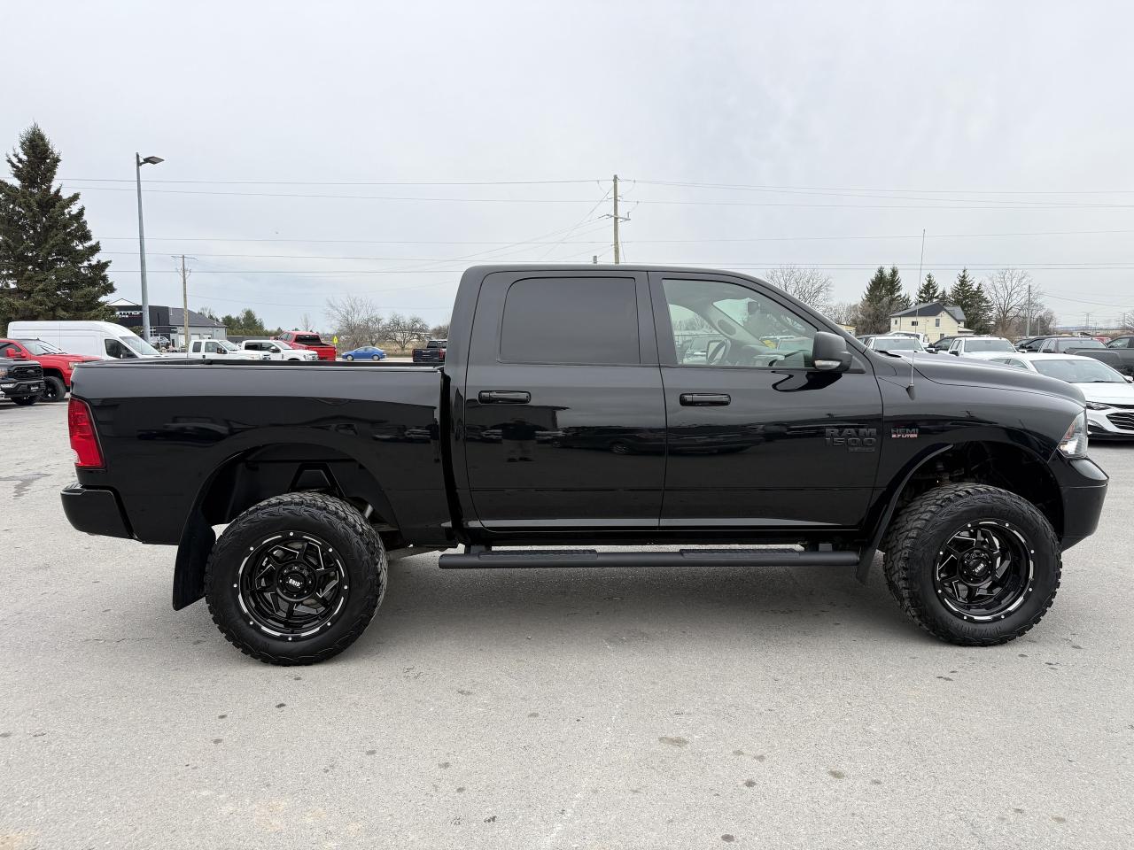 2019 RAM 1500 Classic SLT LIFT/WHEEL/TIRE PKG! Photo