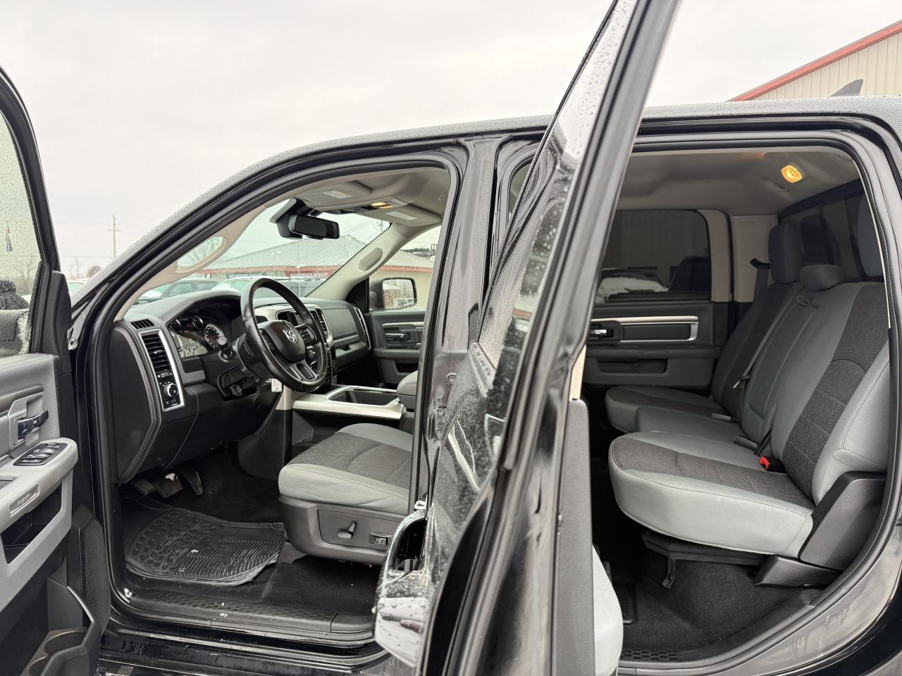 2019 RAM 1500 Classic SLT LIFT/WHEEL/TIRE PKG! Photo