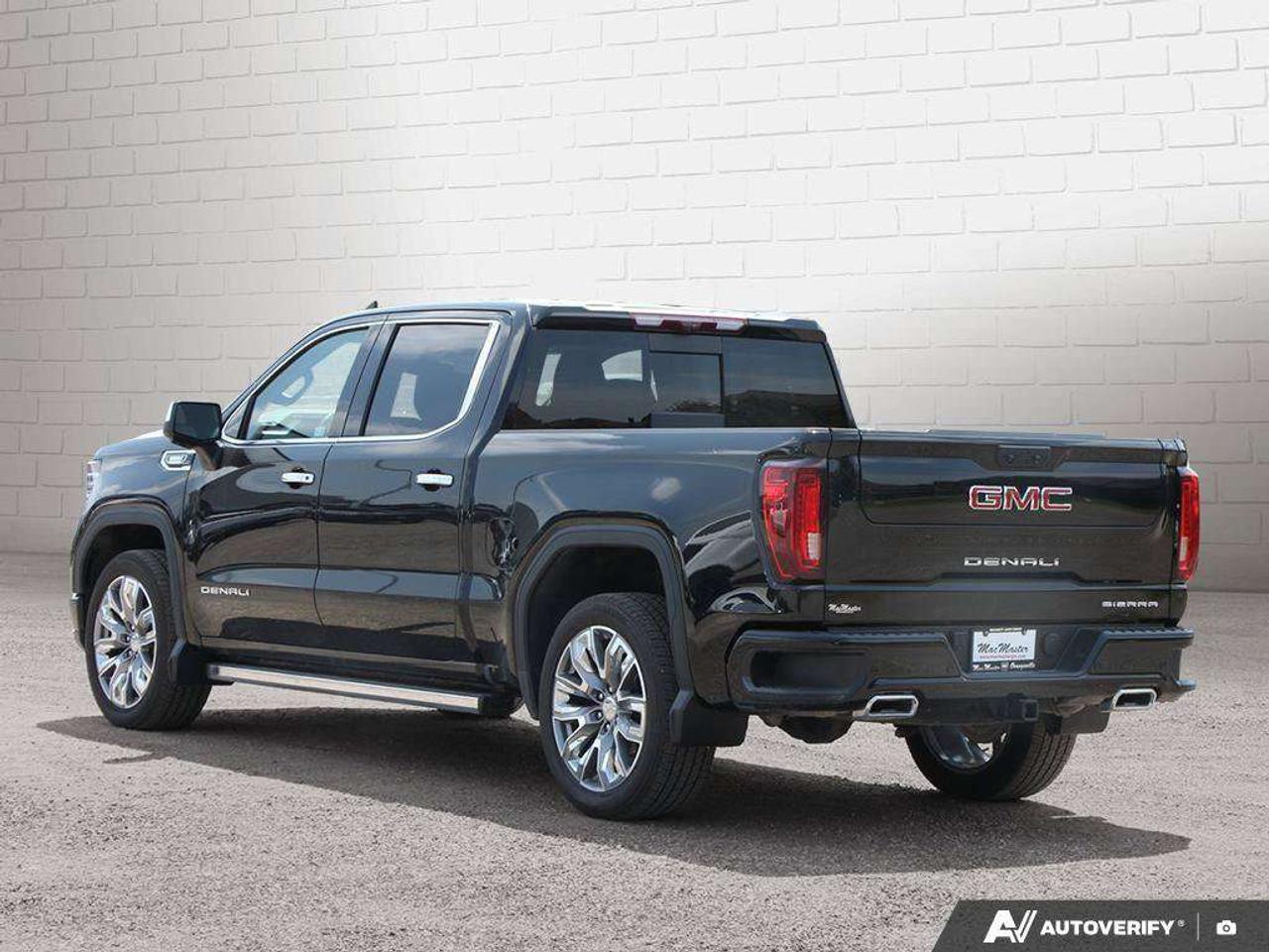 2025 GMC Sierra 1500 DENALI, 3.0 DURAMAX DIESEL, CREW CAB, LEATHER, ALLOYWS, LOADED, 1-OWNER! Photo