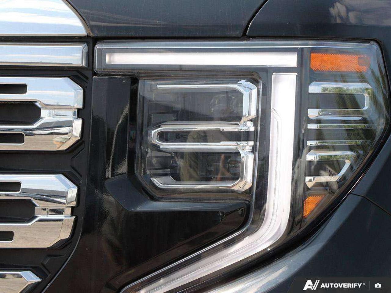 2025 GMC Sierra 1500 DENALI, 3.0 DURAMAX DIESEL, CREW CAB, LEATHER, ALLOYWS, LOADED, 1-OWNER! Photo