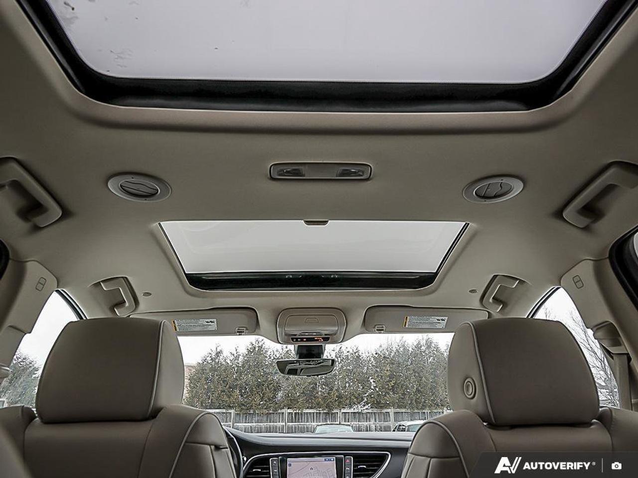 2023 Buick Enclave AvenirAVENIR, 3.6L V6, AWD, LEATHER, ALLOYS, SUNRO Photo