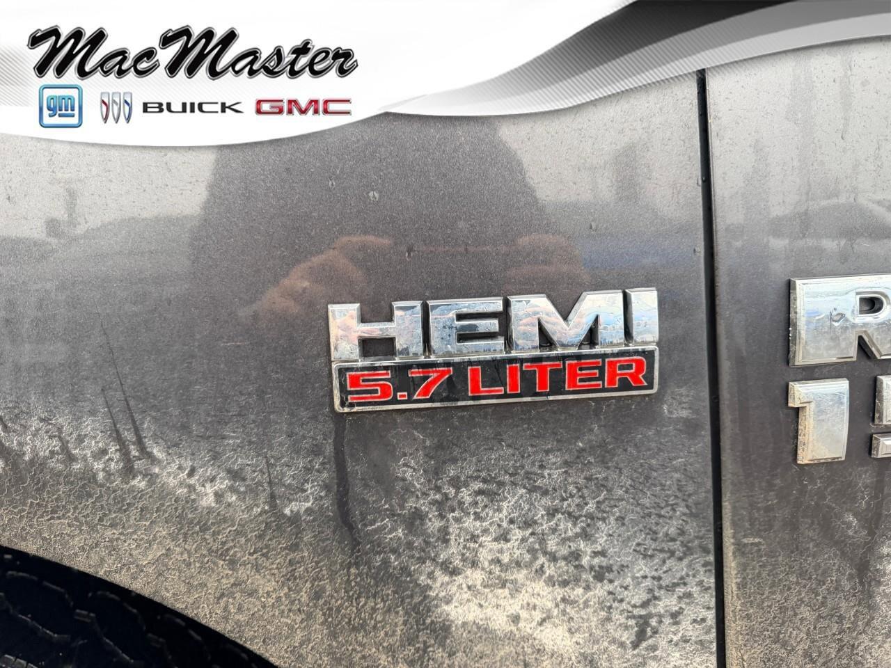 2017 RAM 1500 TradesmanSXT, 5.7L HEMI V8, 4X4, BENCH CLOTH, ALLO Photo