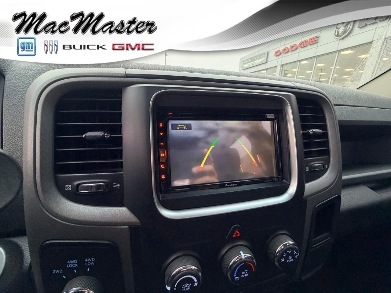 2017 RAM 1500 TradesmanSXT, 5.7L HEMI V8, 4X4, BENCH CLOTH, ALLO Photo