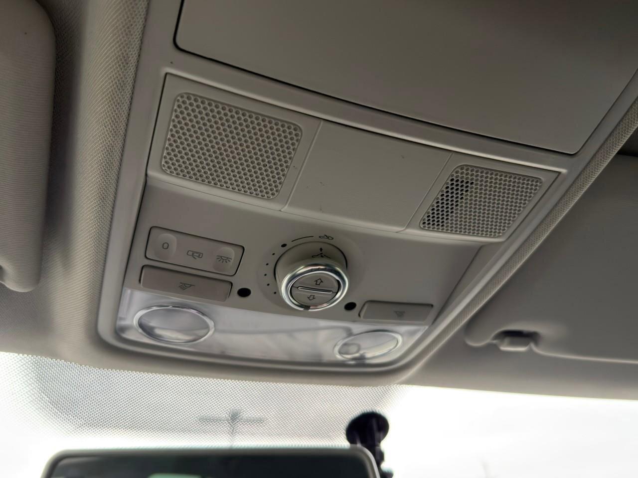 2015 Volkswagen Tiguan ComfortlineAS-TRADED, ONE-OWNER, ACCIDENT-FREE AWD Photo