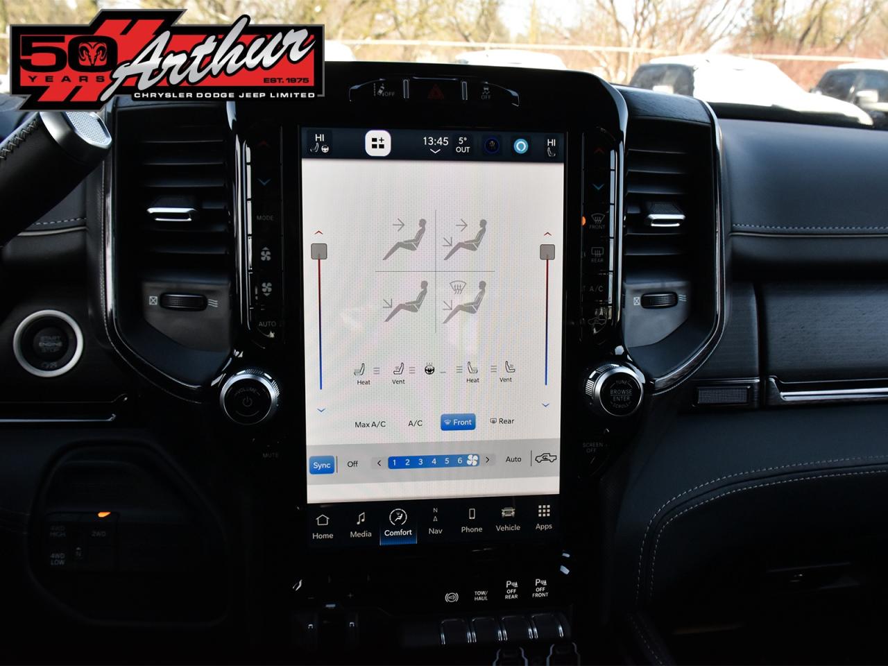 2024 RAM 3500 LIMITED CREW CAB 4X4 - DRW Photo