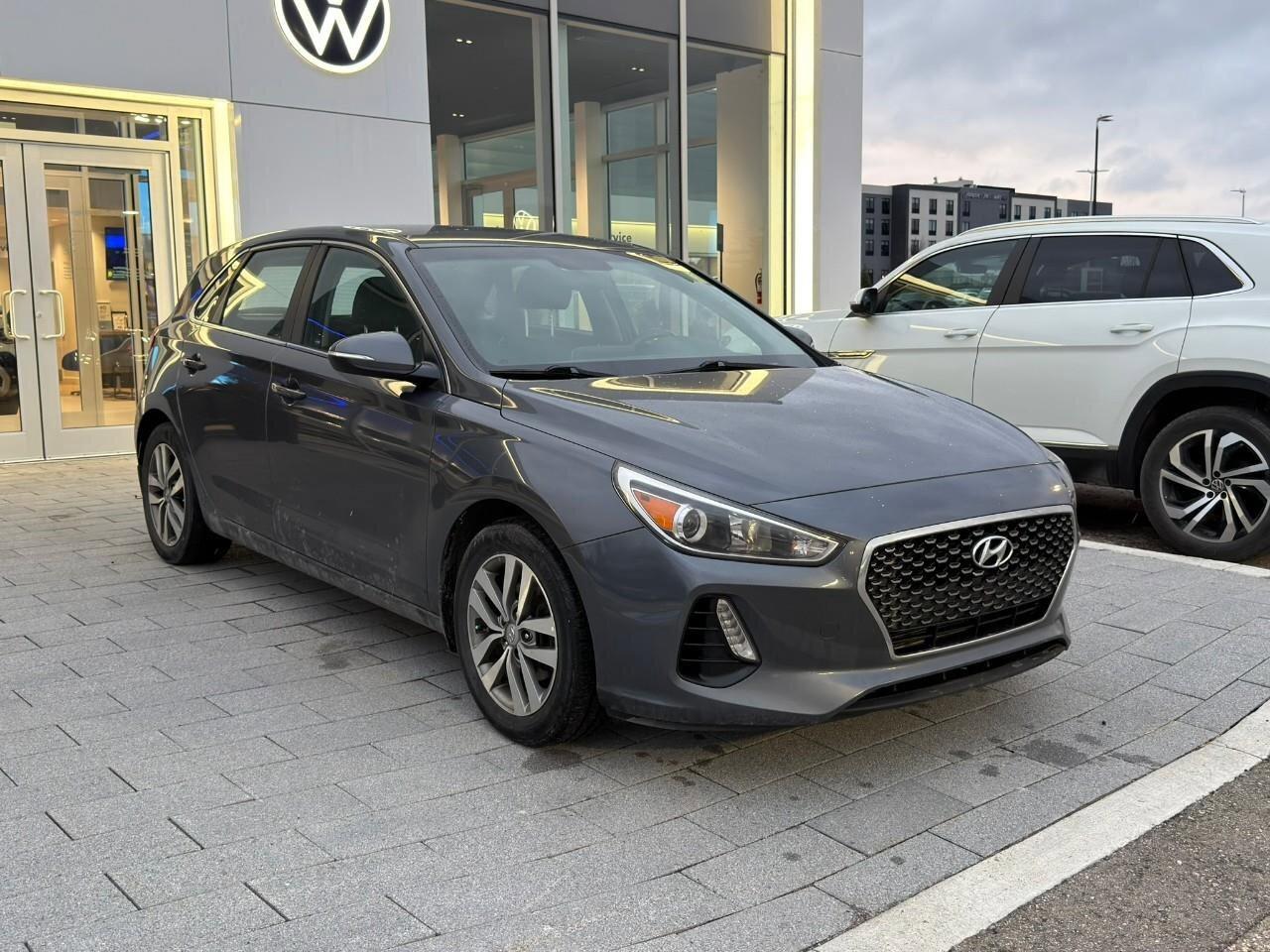 2018 Hyundai Elantra GT GLONE-OWNER, HTD CLOTH SEATS, BACKUP CAM, CARPLAY, Photo2