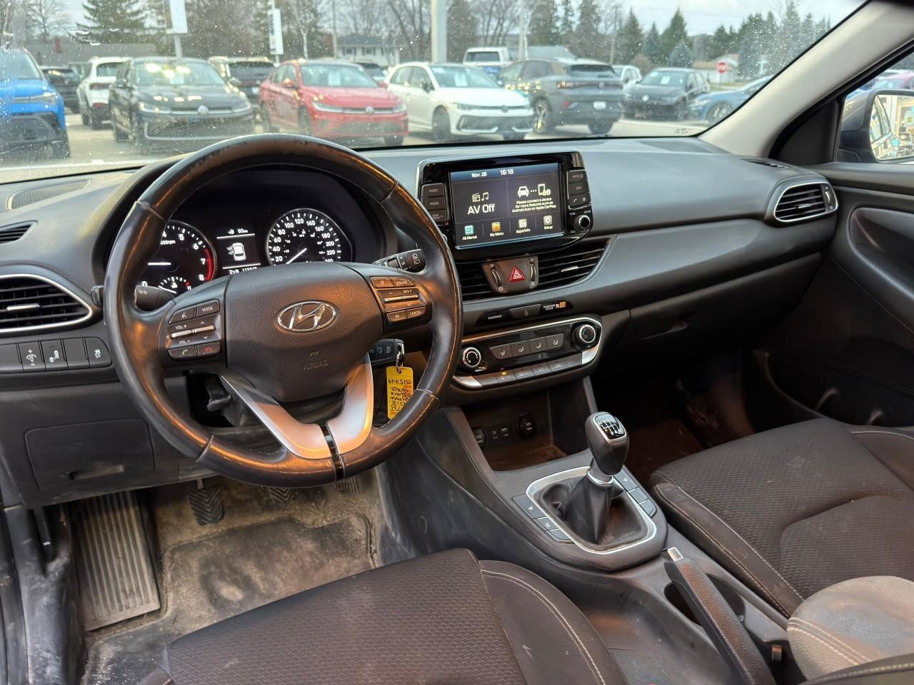 2018 Hyundai Elantra GT GLONE-OWNER, HTD CLOTH SEATS, BACKUP CAM, CARPLAY, Photo