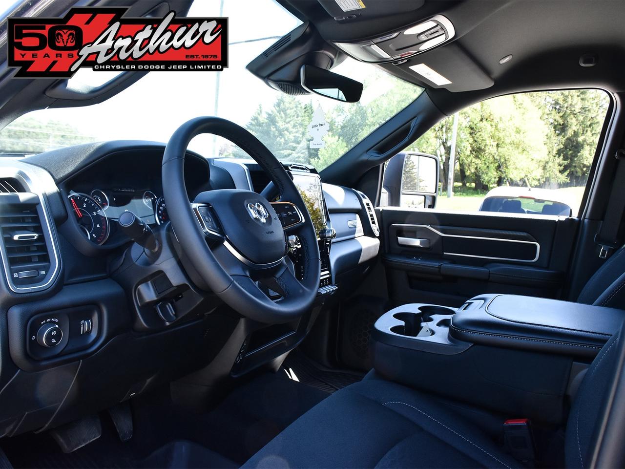 2025 RAM 2500 Big Horn Crew Cab 4x4 Photo