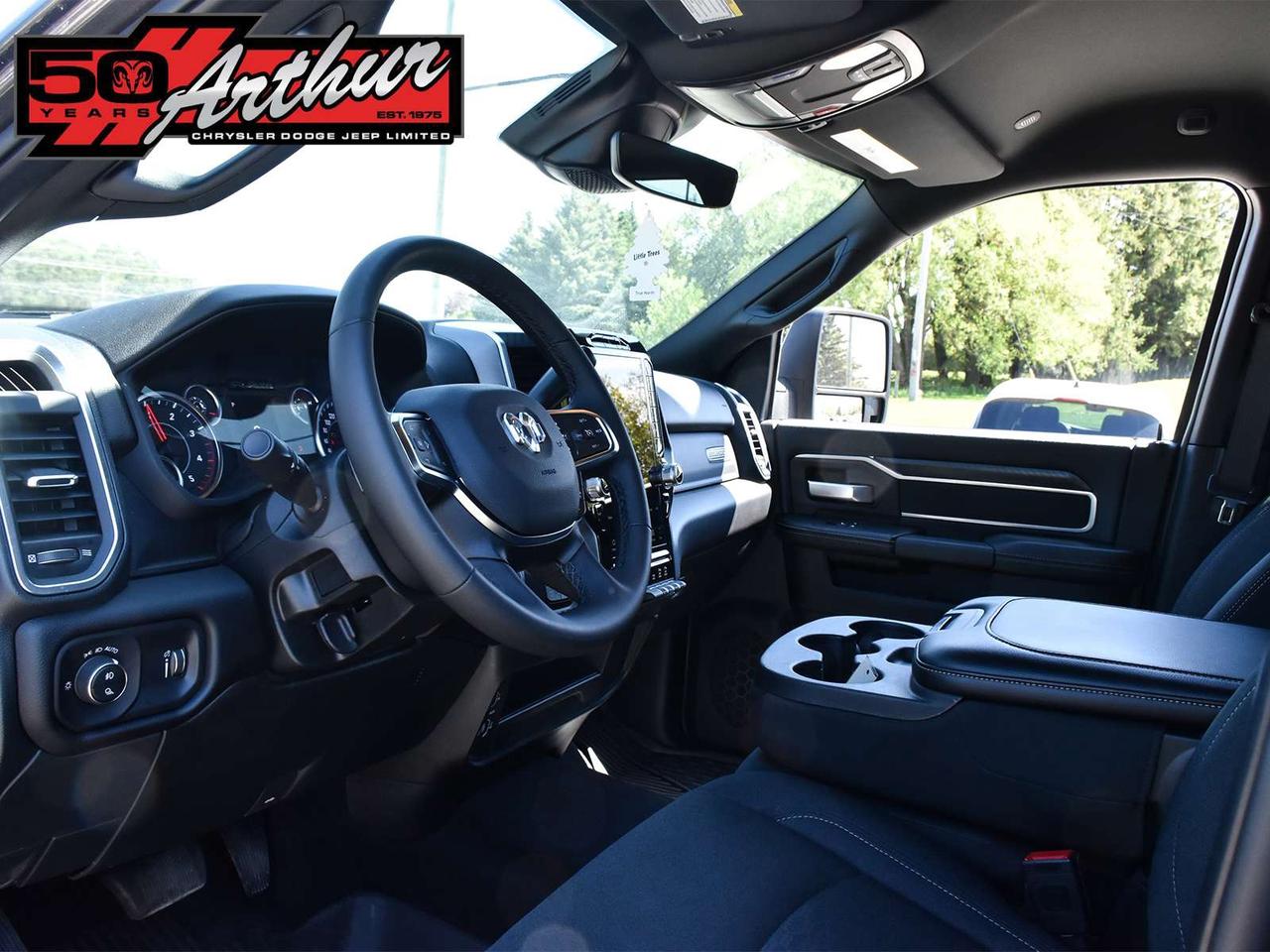 2025 RAM 2500 Big Horn Crew Cab 4x4 Photo