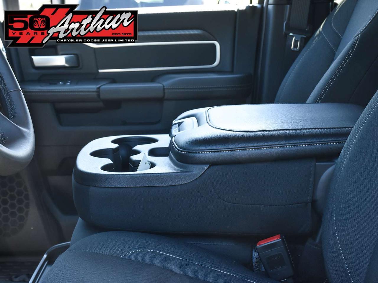 2025 RAM 2500 Big Horn Crew Cab 4x4 Photo