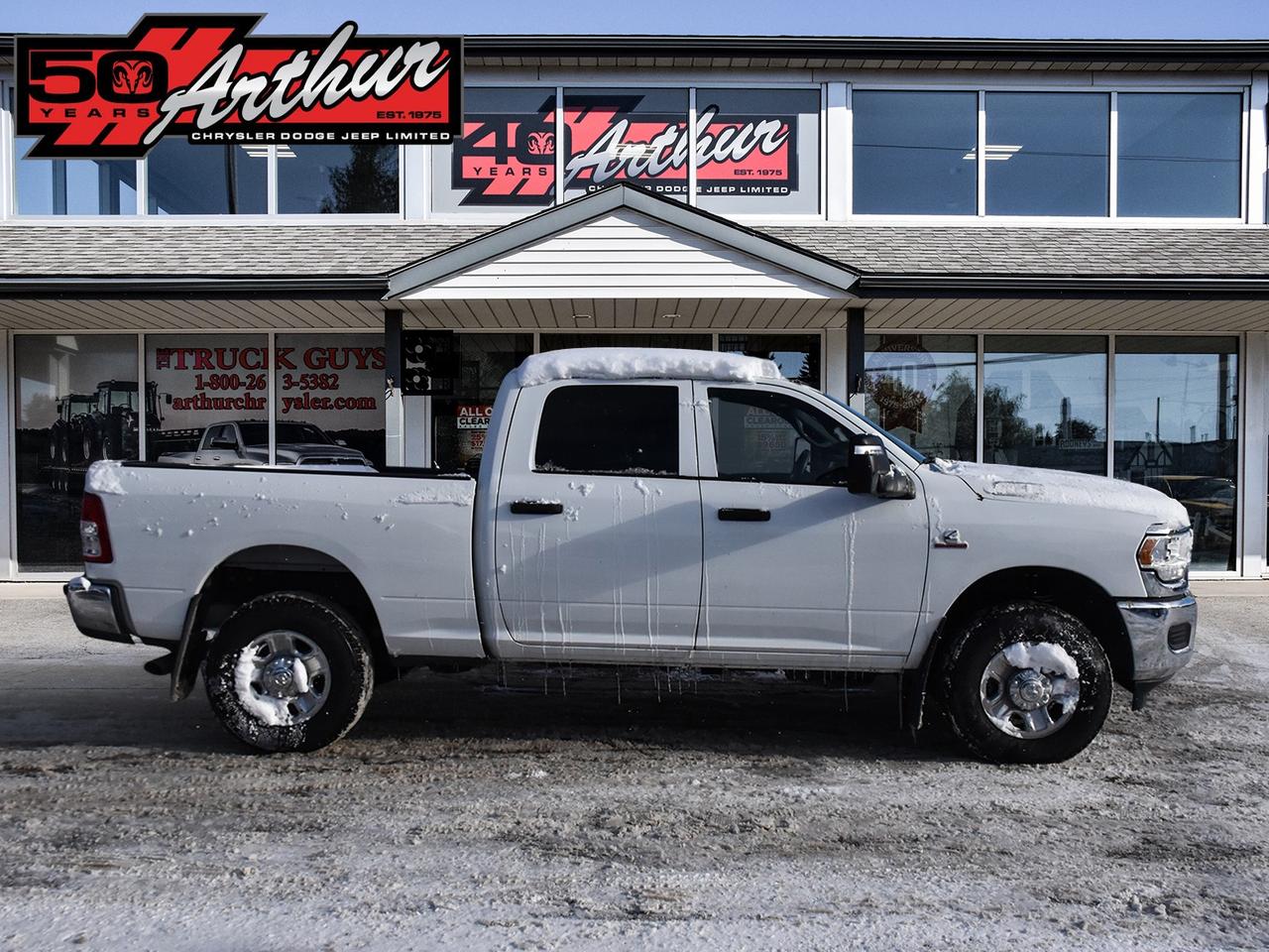 2024 RAM 2500 Tradesman Crew Cab 4x4 Photo2